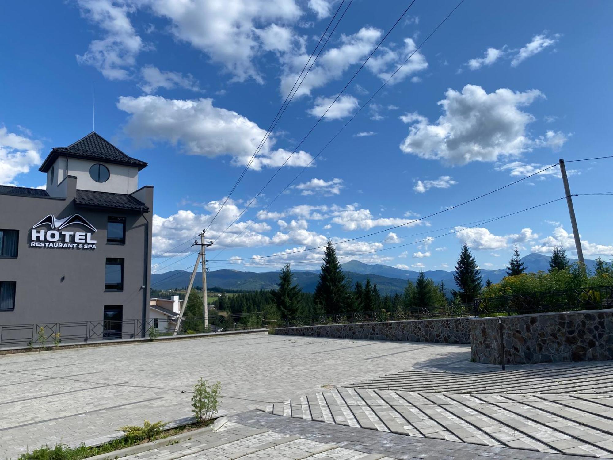 Hotel Гірський Континент Yablunytsya Esterno foto